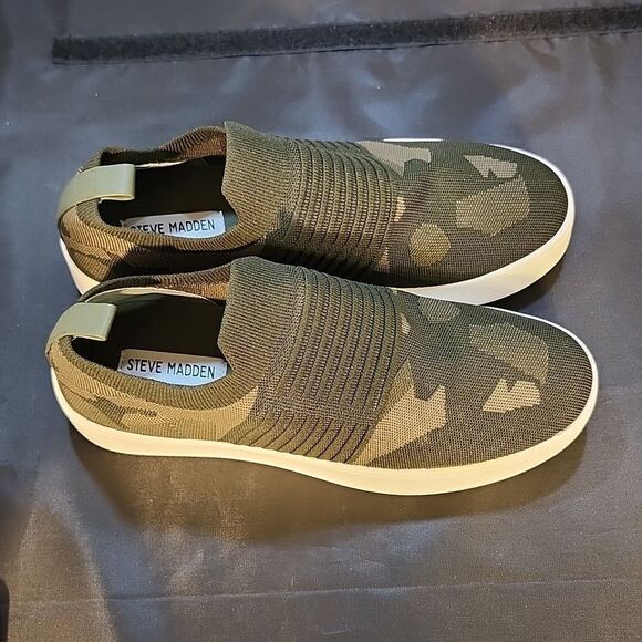 BRAND NEW STEVE MADDEN BEALE CAMOFLAGE SLIP-ON SNEAKER - Picture 8 of 15